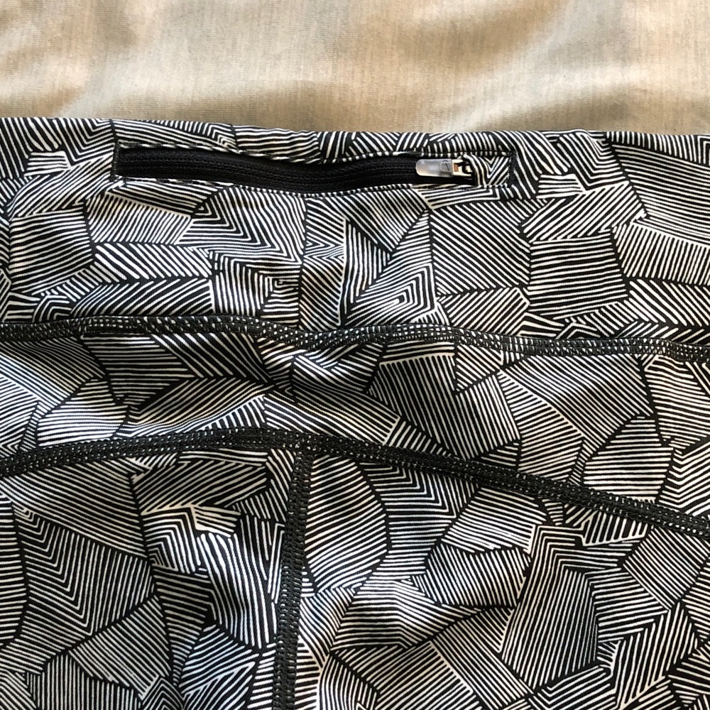 Geometric Patterned Leggings - image 6